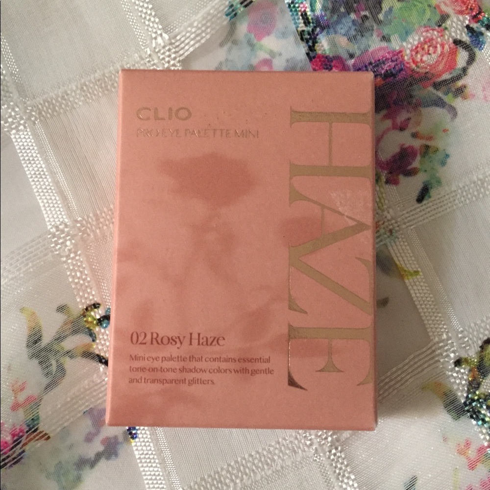 K-Beauty Clio Eyeshadow Palette - Rosy Haze